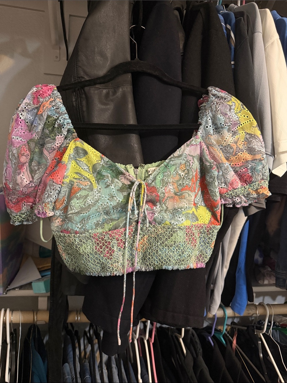Alice + olivia puff sleeve crop top xs